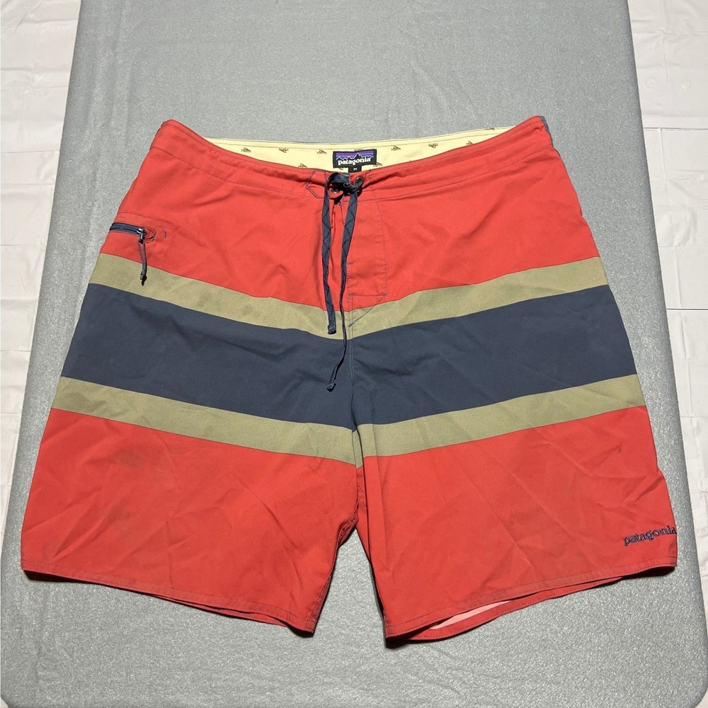 Patagonia Mens 38 Striped Board Shorts Red Navy Green Swim Trunks 86611 SP18